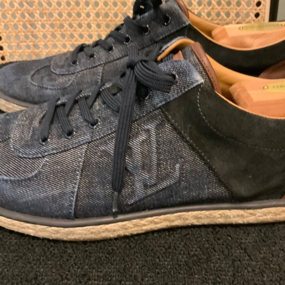 LOUIS VUITTON DENIM SNEAKERS LV SIZE 9 - Picture 2 of 8